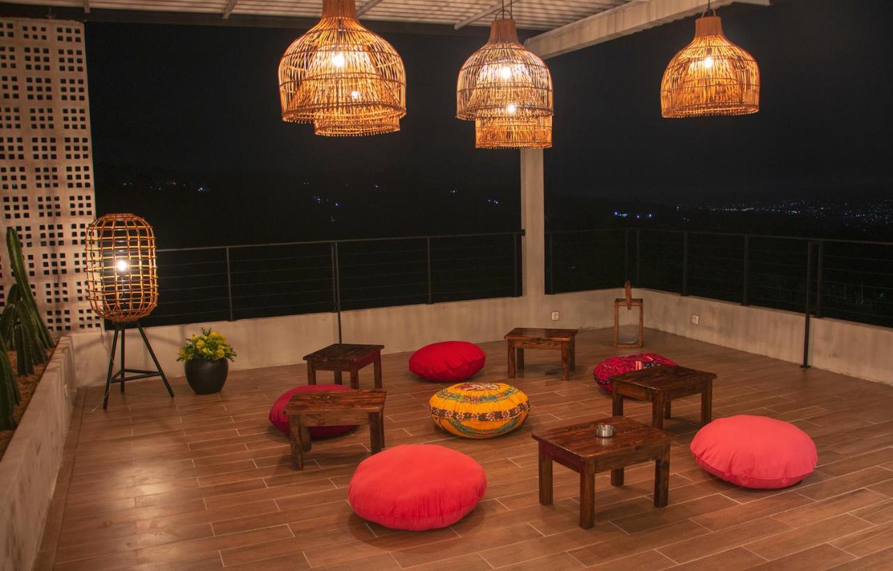 villa moo Puncak Esterno foto