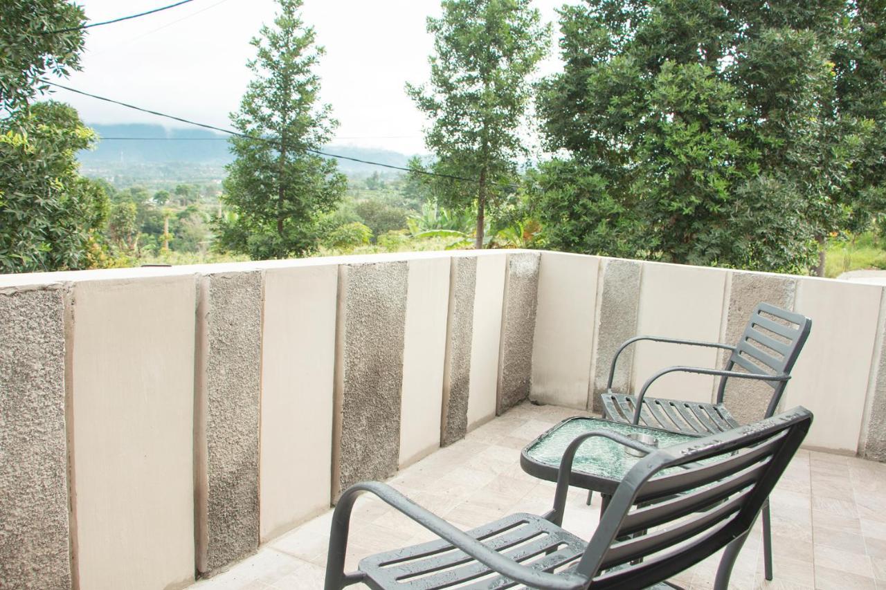 villa moo Puncak Esterno foto